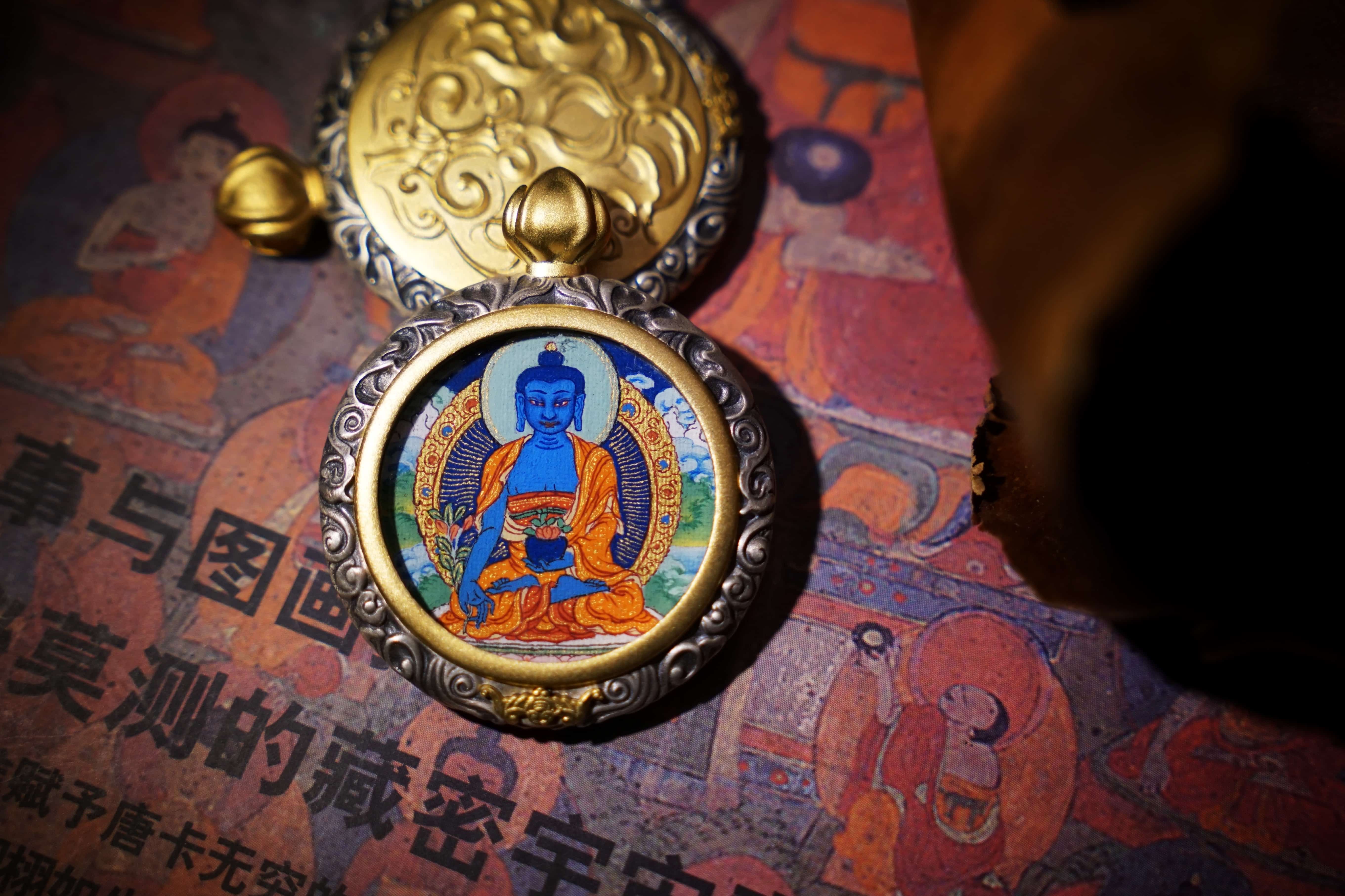 西藏小卡 （圓 2.8cm）925銀措銅工藝嘎烏盒 藥師佛
